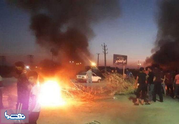 اهالی یک روستا جاده قدیم خرمشهر را بستند